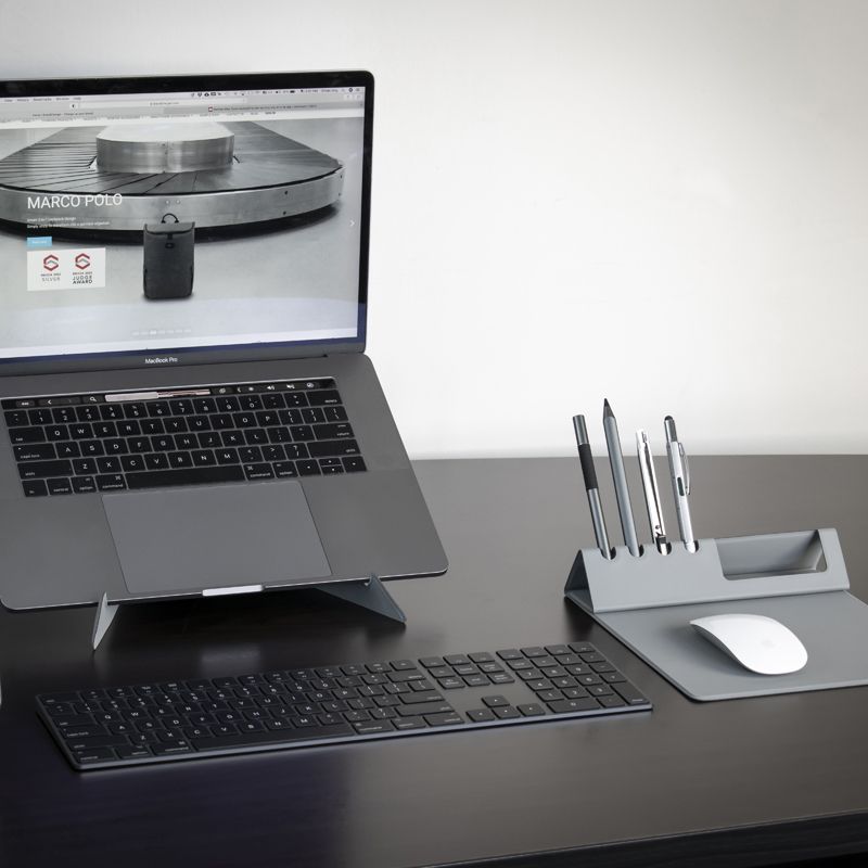 Folding desk pro outlet with mouse pad